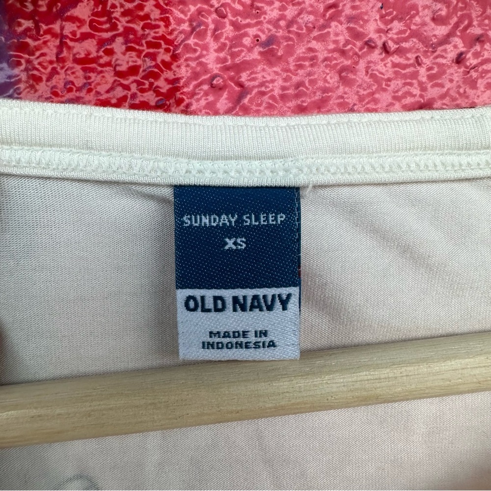 Old Navy Sunday Sleep crop top women’s xs - Picture 3 of 4